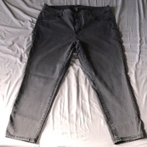 D. Jeans Faded Black Jeggings